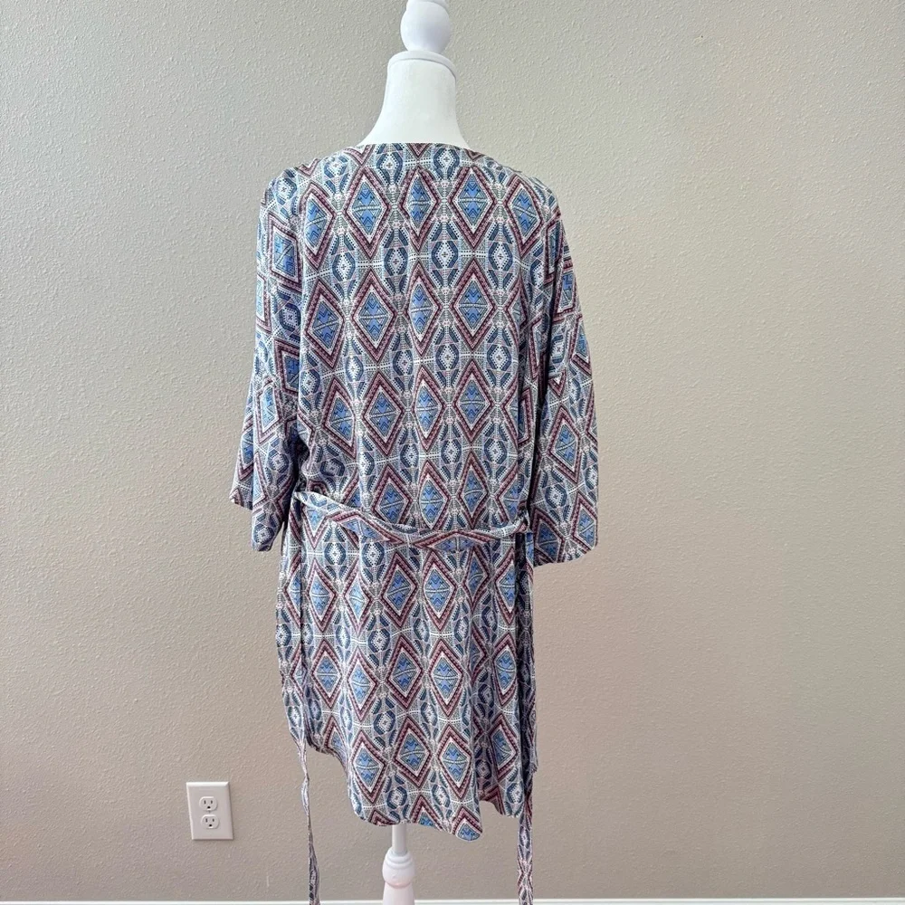 Geometric Patterned Kimono Robe - Picture 2 of 8